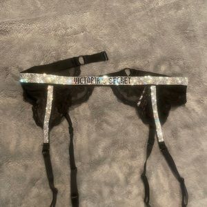 Victoria’s Secret Garter